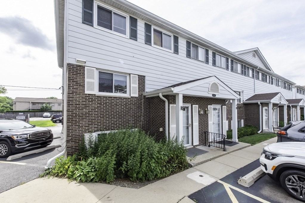 551 W Park Ave #F - Photo 4 of 25