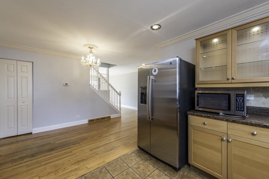 551 W Park Ave #F - Photo 5 of 25