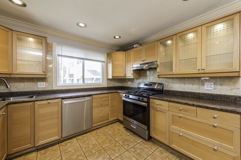 551 W Park Ave #F - Photo 7 of 25