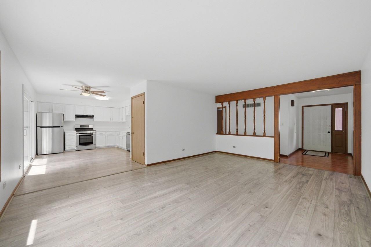 152 Dunbar Ln #B - Photo 3 of 17