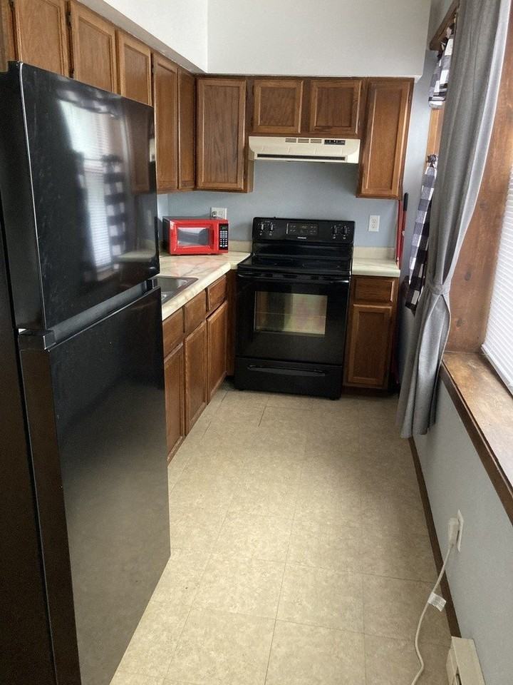 322 E Lincoln Hwy #1 - Photo 5 of 7