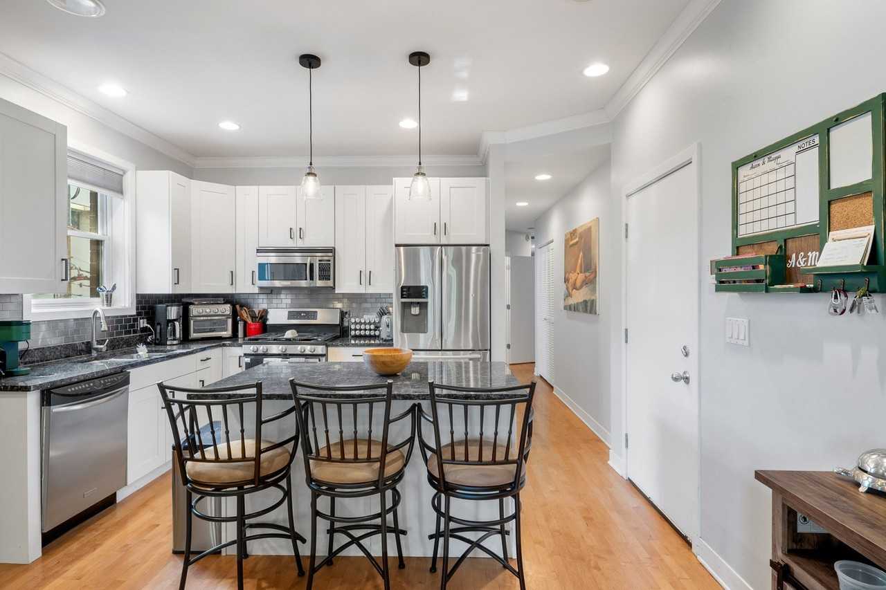 2115 W Crystal St #2 - Photo 7 of 17