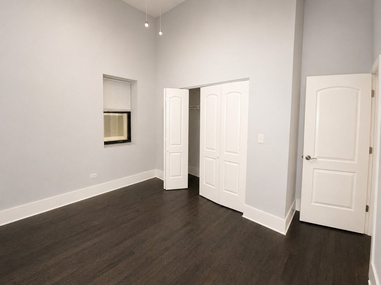 1722 W 21st St #1F - Photo 5 of 7