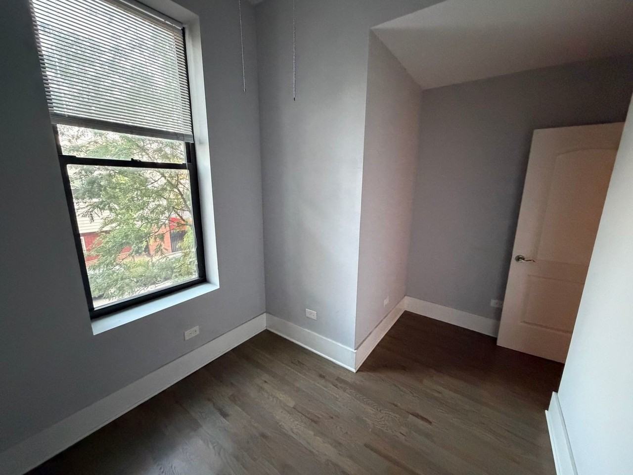 1722 W 21st St #2F - Photo 6 of 10