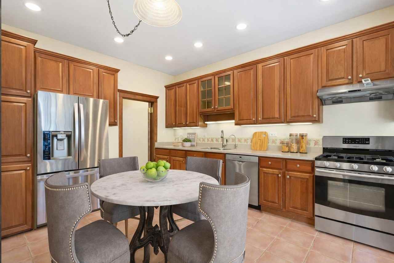 448 W Wrightwood Ave #2 - Photo 2 of 11