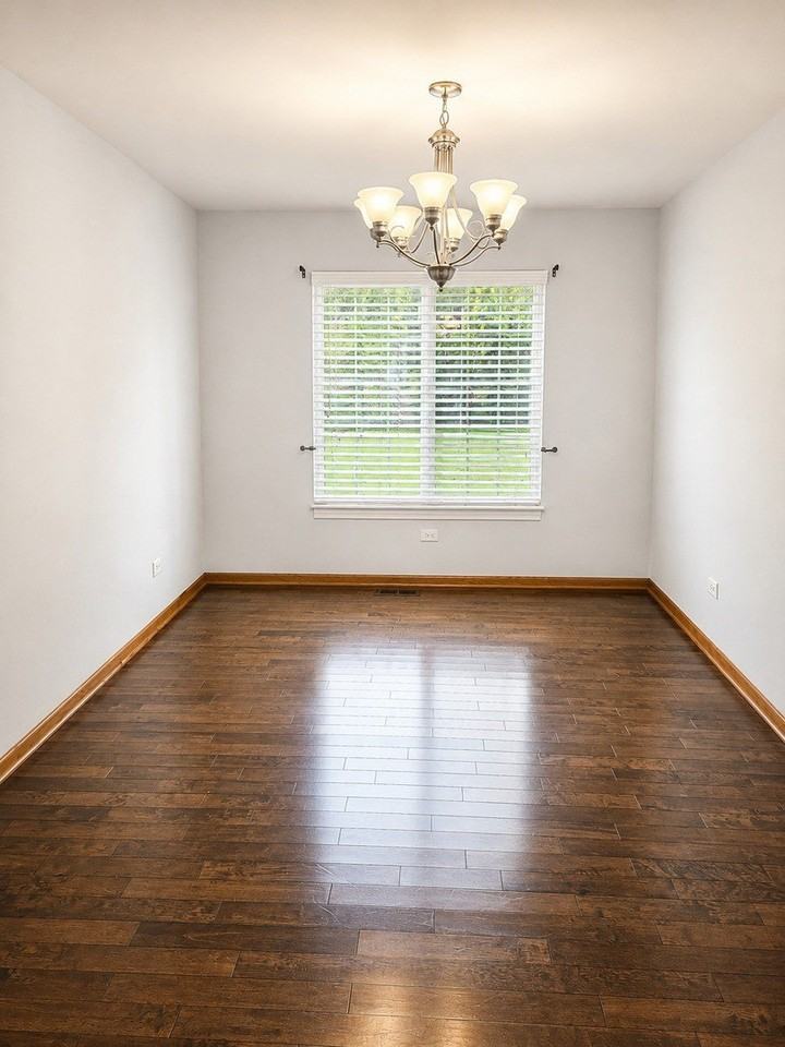 1462 Glen Ellyn Rd - Photo 3 of 20
