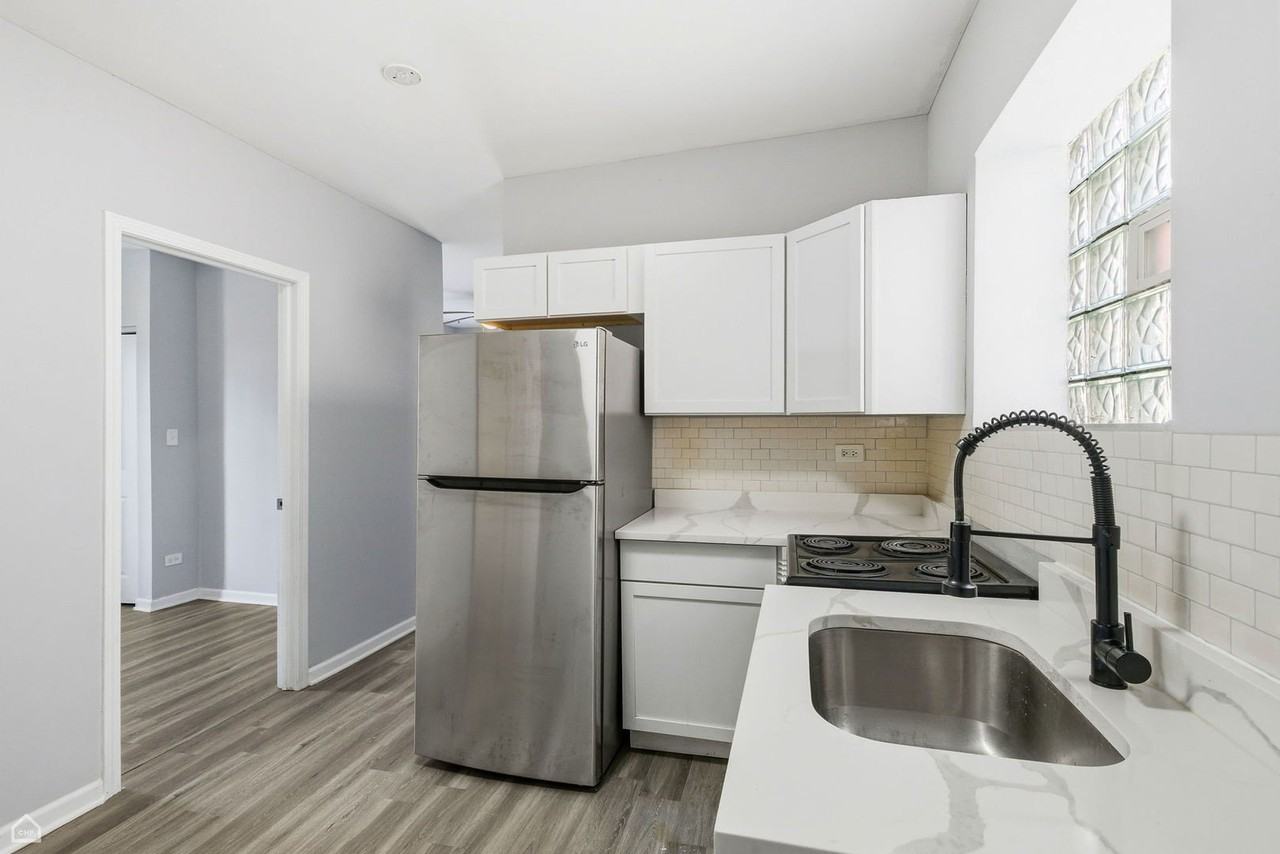 16 E 118th Pl #1F - Photo 4 of 14