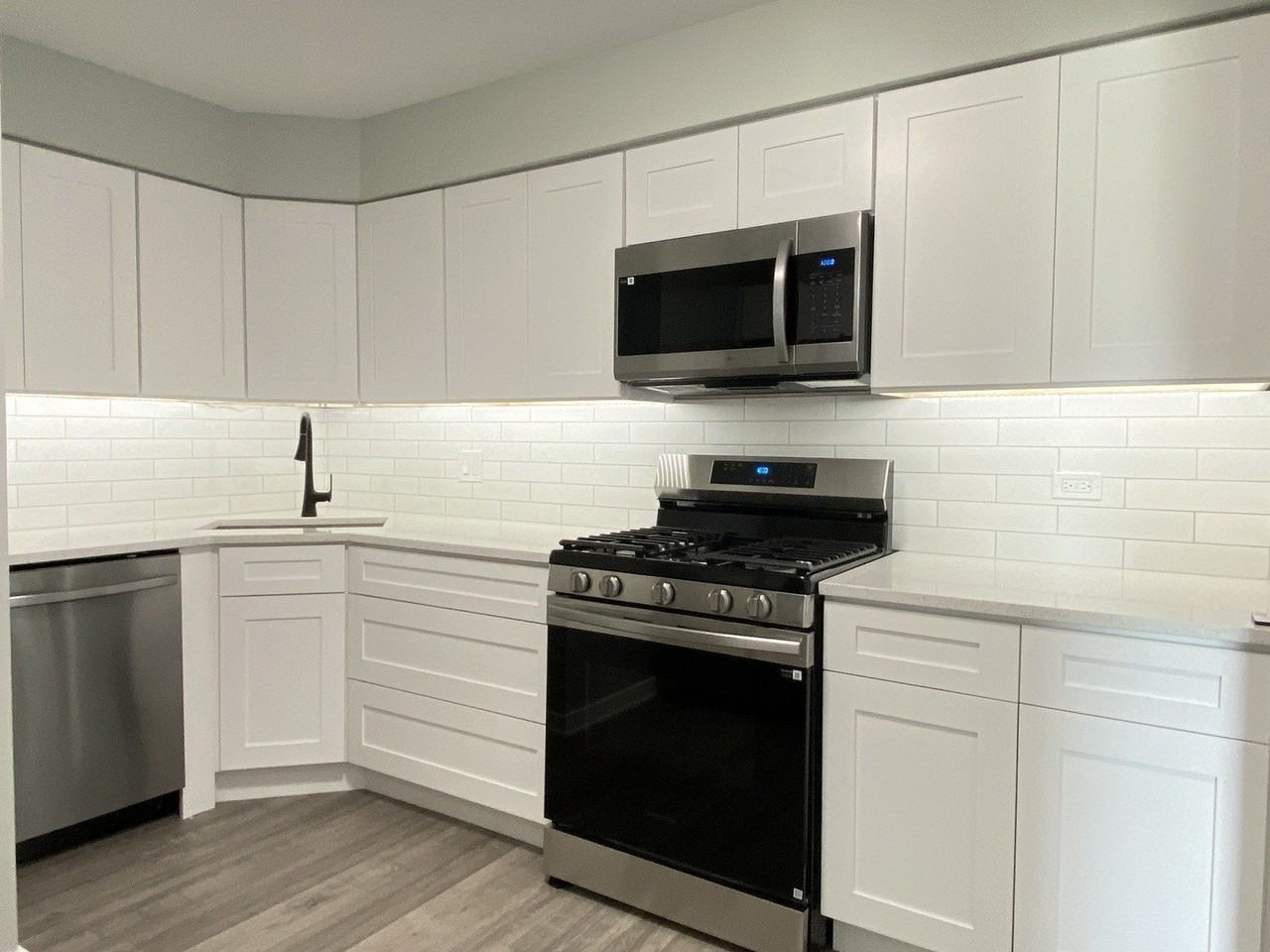 185 Gregory St #10 - Photo 6 of 18