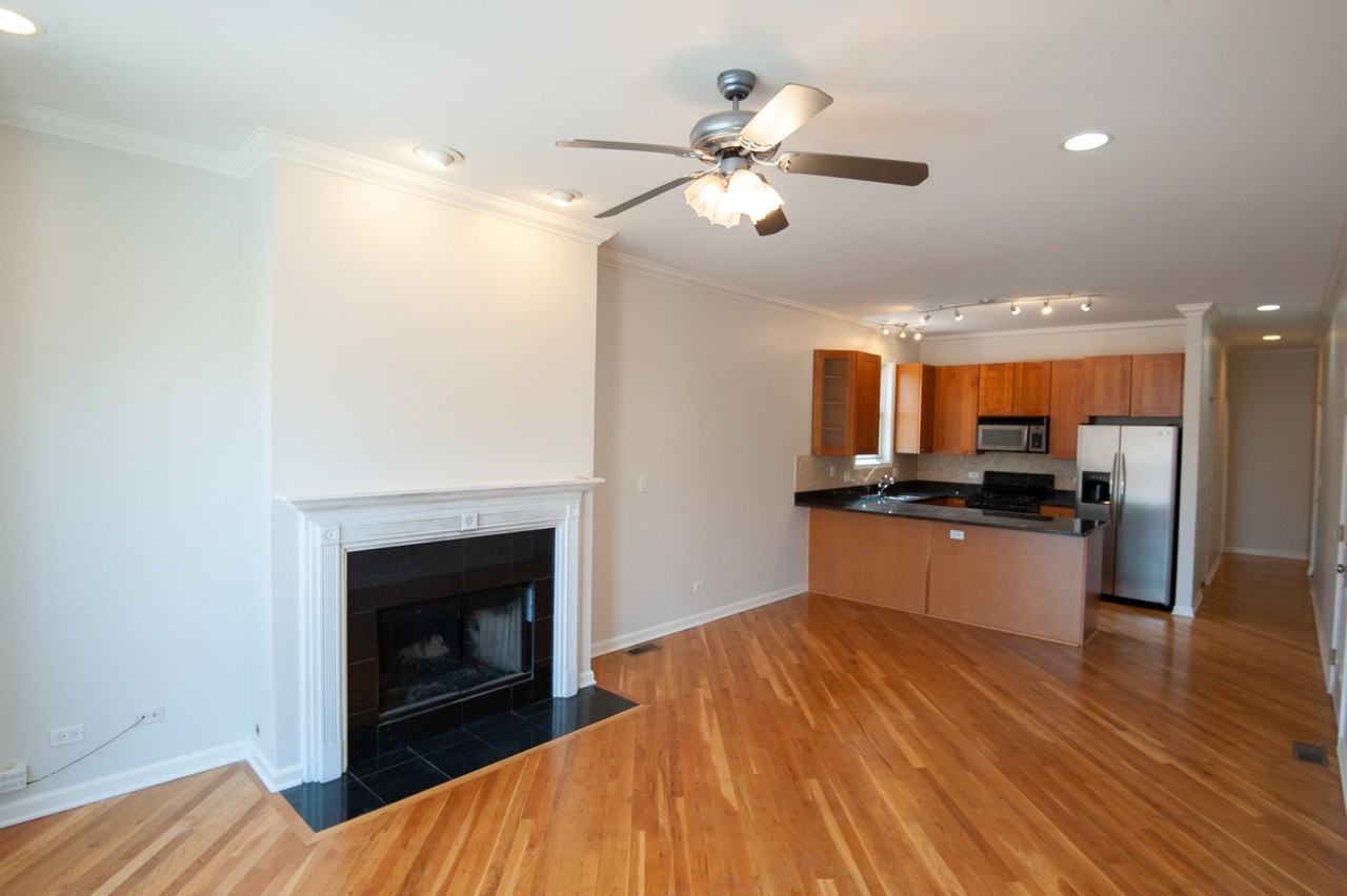 2427 W Augusta Blvd #2 - Photo 5 of 16