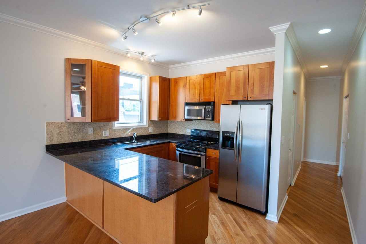 2427 W Augusta Blvd #2 - Photo 7 of 16