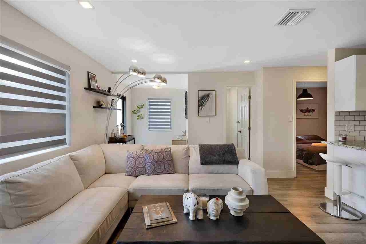 5612 Nw 11th Ave - Photo 5 of 8