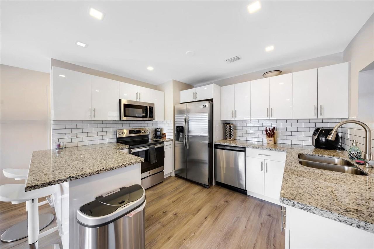 5612 Nw 11th Ave - Photo 6 of 8