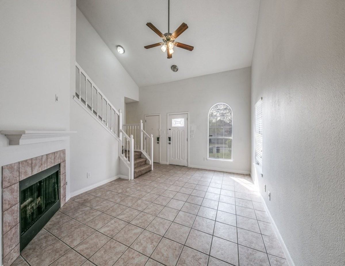 16606 Winding Oak Dr - Photo 3 of 14