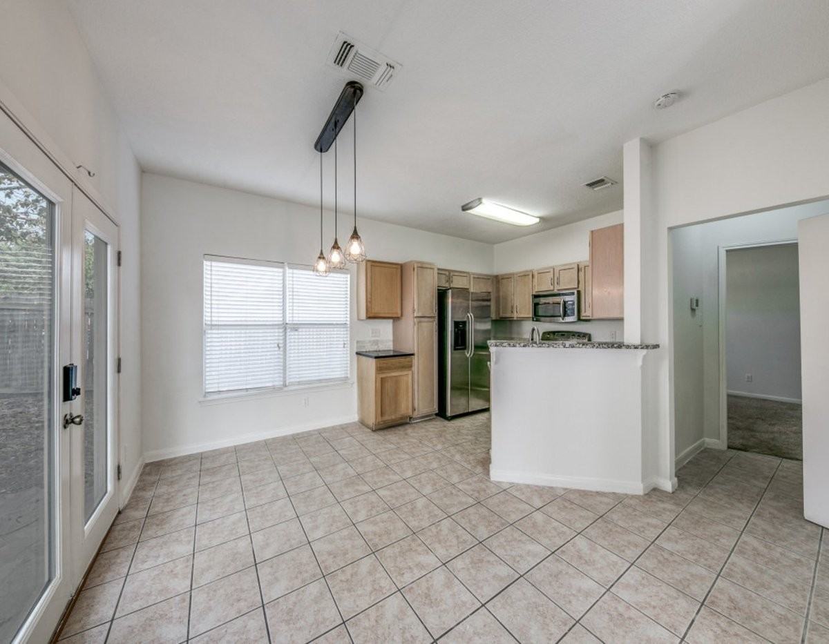 16606 Winding Oak Dr - Photo 5 of 14