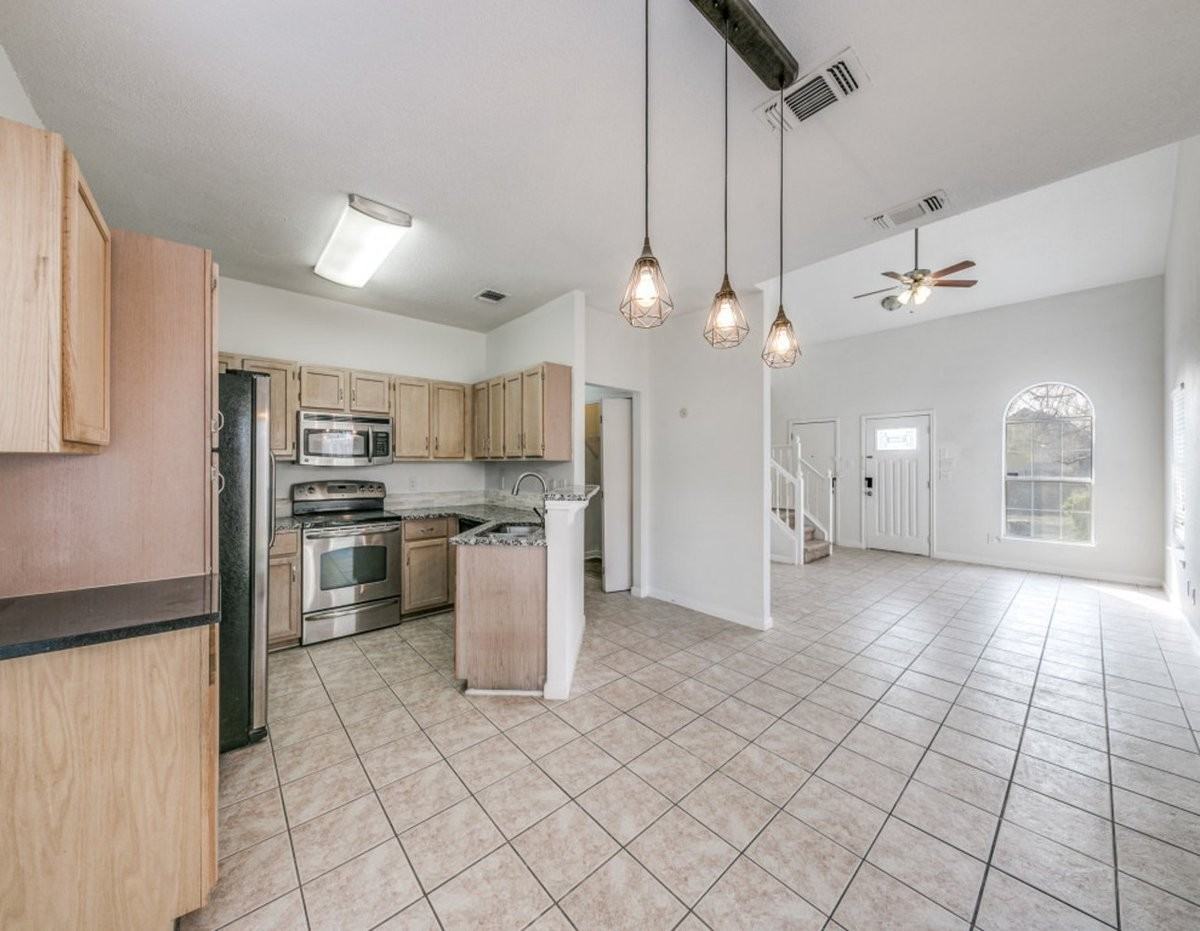 16606 Winding Oak Dr - Photo 6 of 14