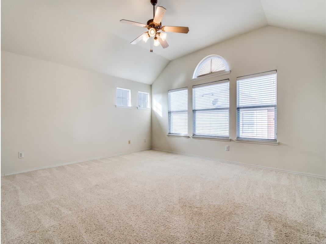 320 Cookston Ln - Photo 4 of 13