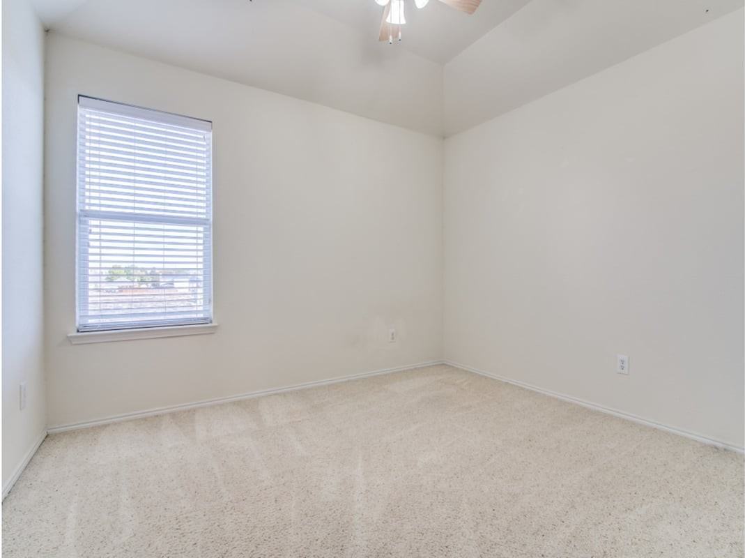 320 Cookston Ln - Photo 7 of 13