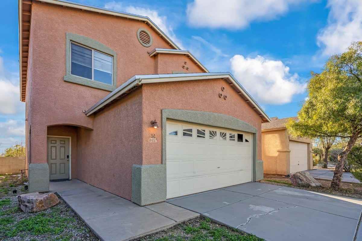 6657 S Venetian Dr - Photo 3 of 35