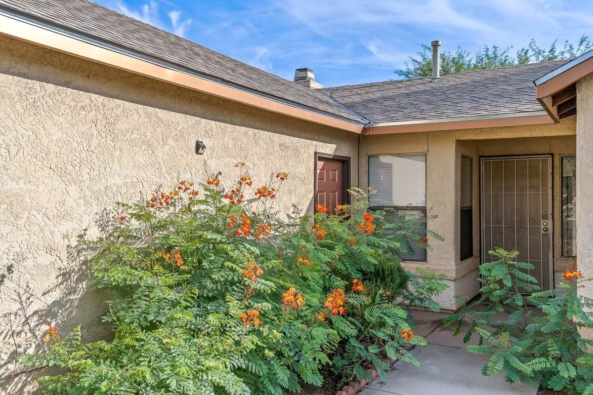 7221 S Camino Alegre - Photo 2 of 25