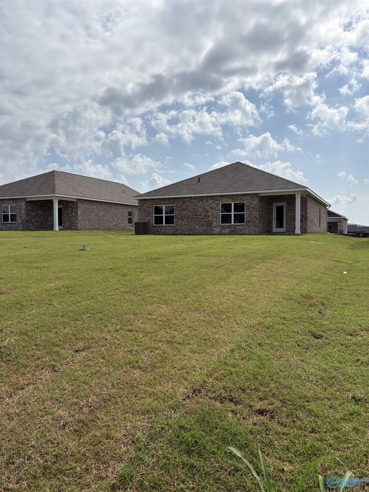 126 Betty Williams Dr - Photo 2 of 15