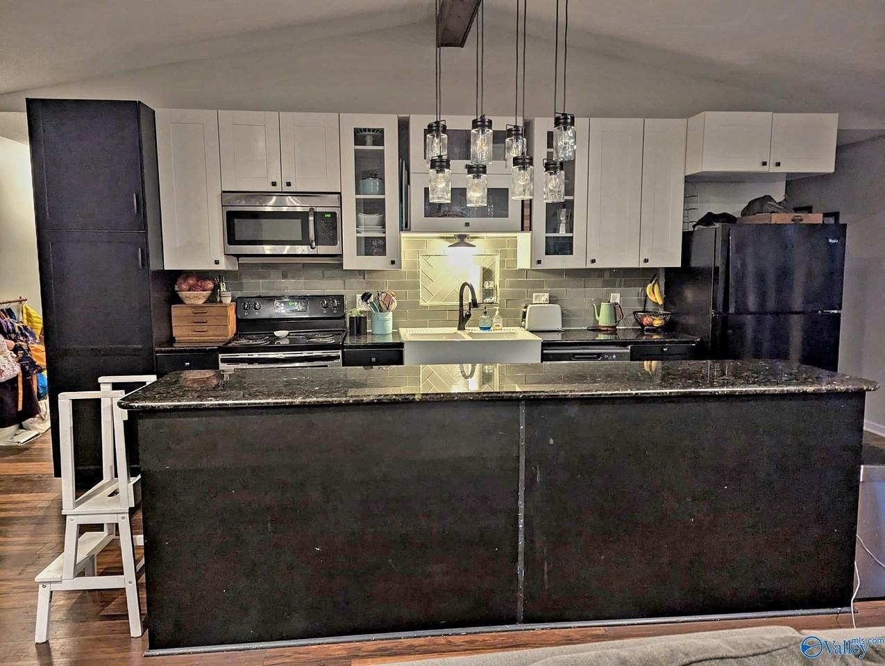 147 Butch Cash Rd - Photo 6 of 33