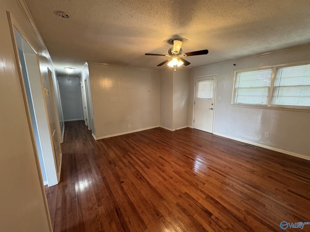 125 Meadow Dr - Photo 5 of 11