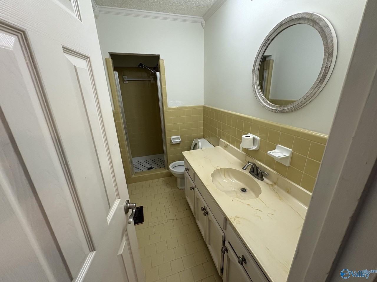 125 Meadow Dr - Photo 6 of 11