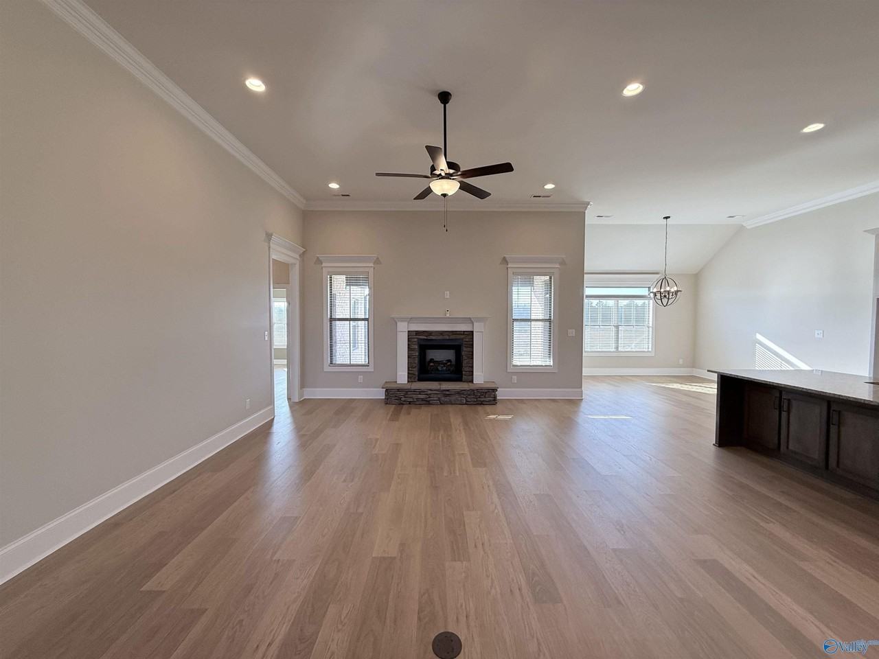 26430 Birkshire Ln - Photo 4 of 43