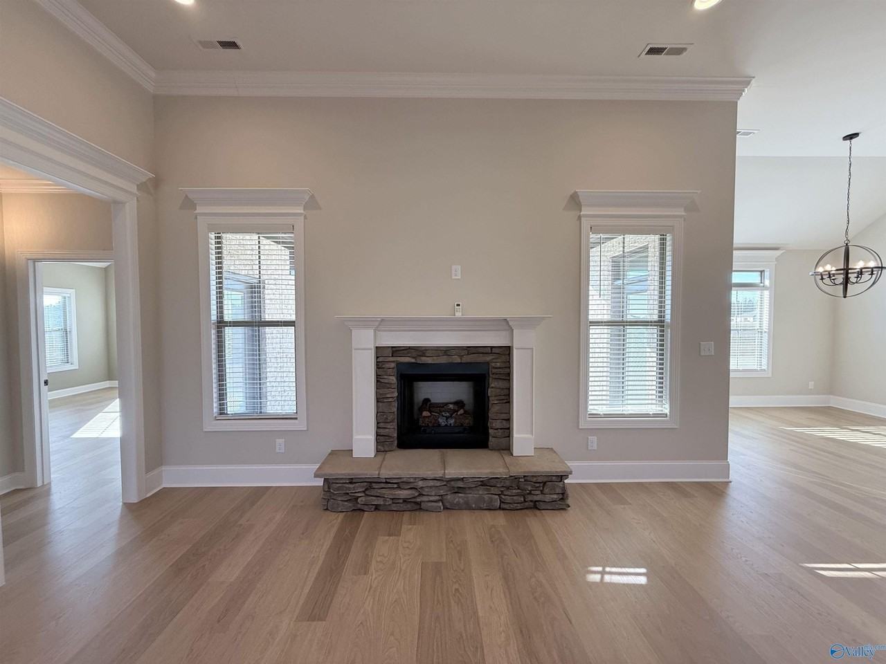 26430 Birkshire Ln - Photo 5 of 43