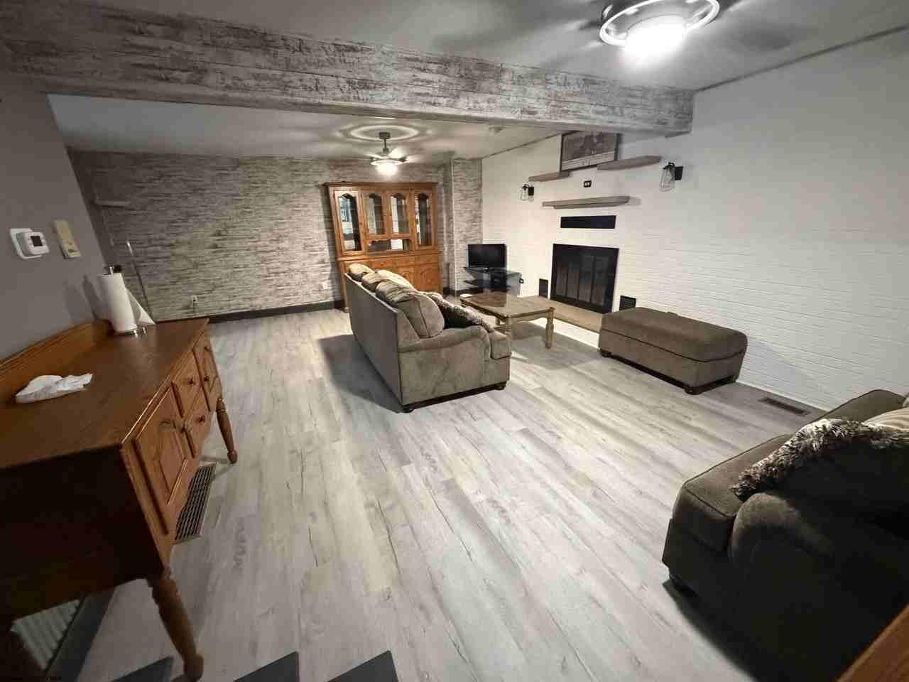 131 School St - Photo 5 of 13