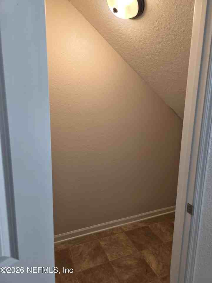 2537 Wisdom Ct - Photo 6 of 39