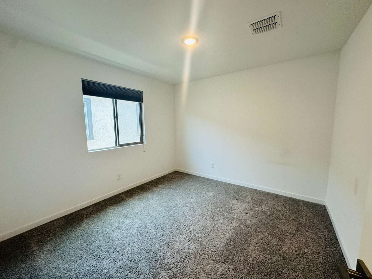 7425 W Nicolet Ave - Photo 3 of 35