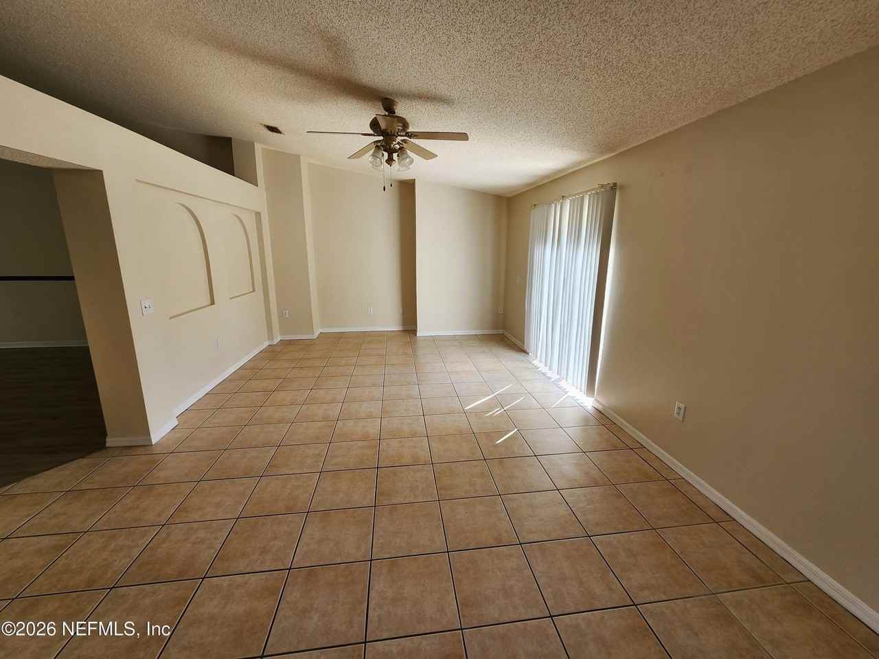 5940 Wentworth Cir S - Photo 7 of 23