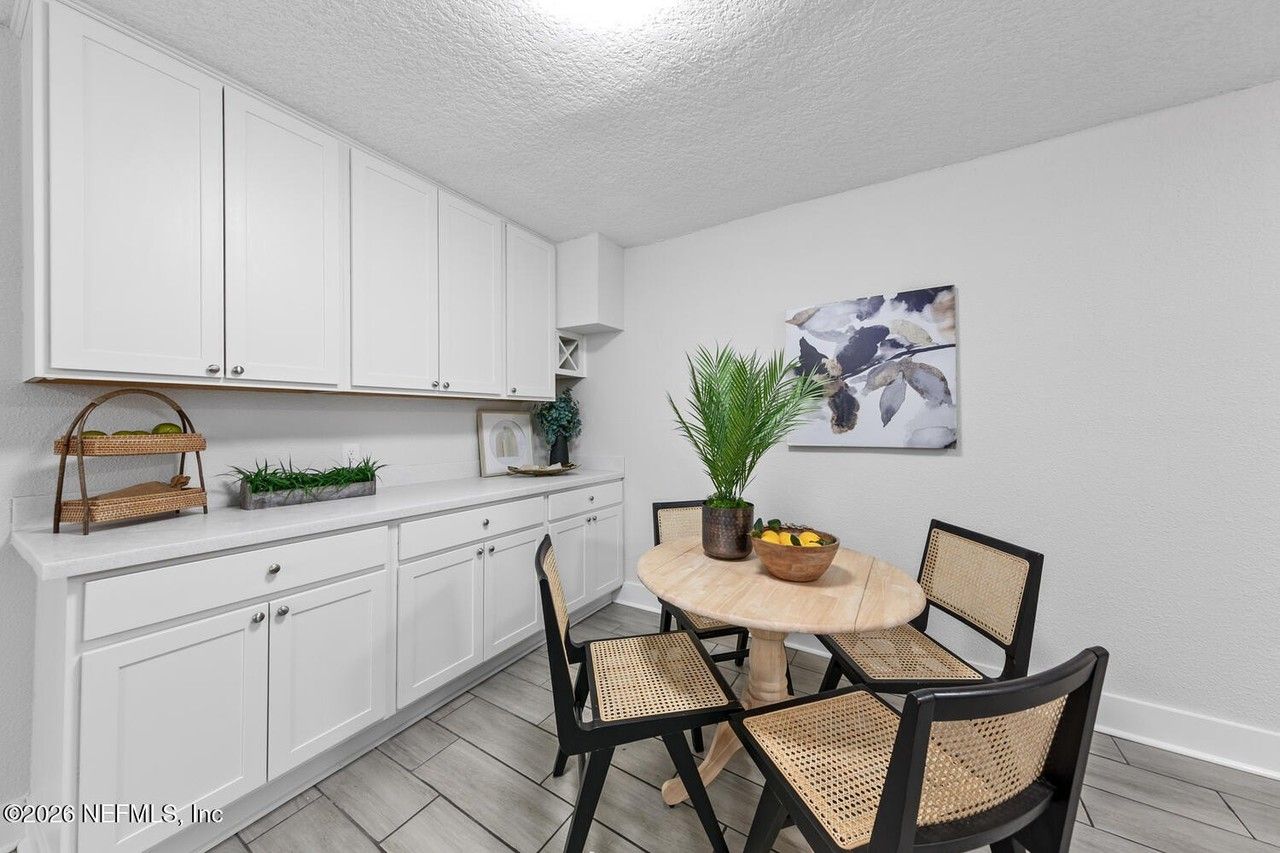 715 Ralph St - Photo 6 of 21
