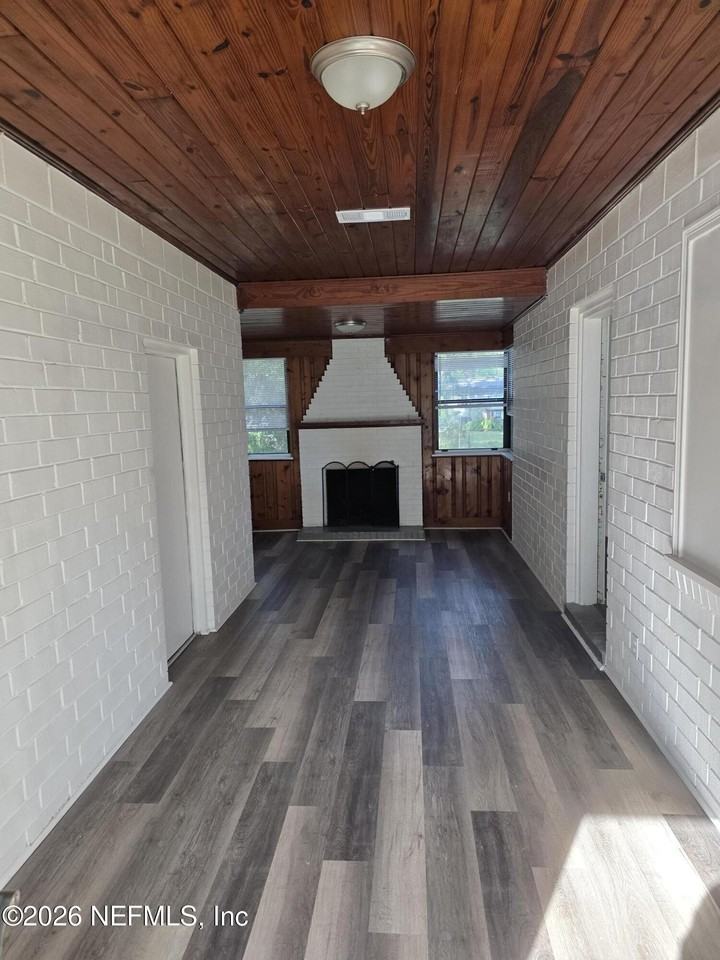 7816 Catawba Dr - Photo 2 of 22