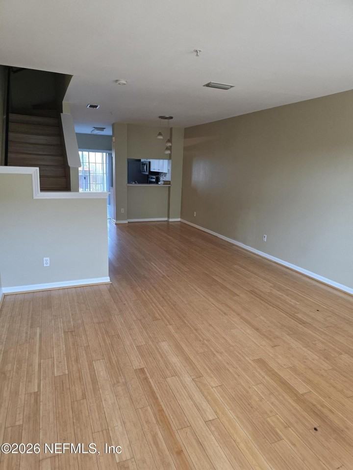 344 E Ashley St - Photo 3 of 22