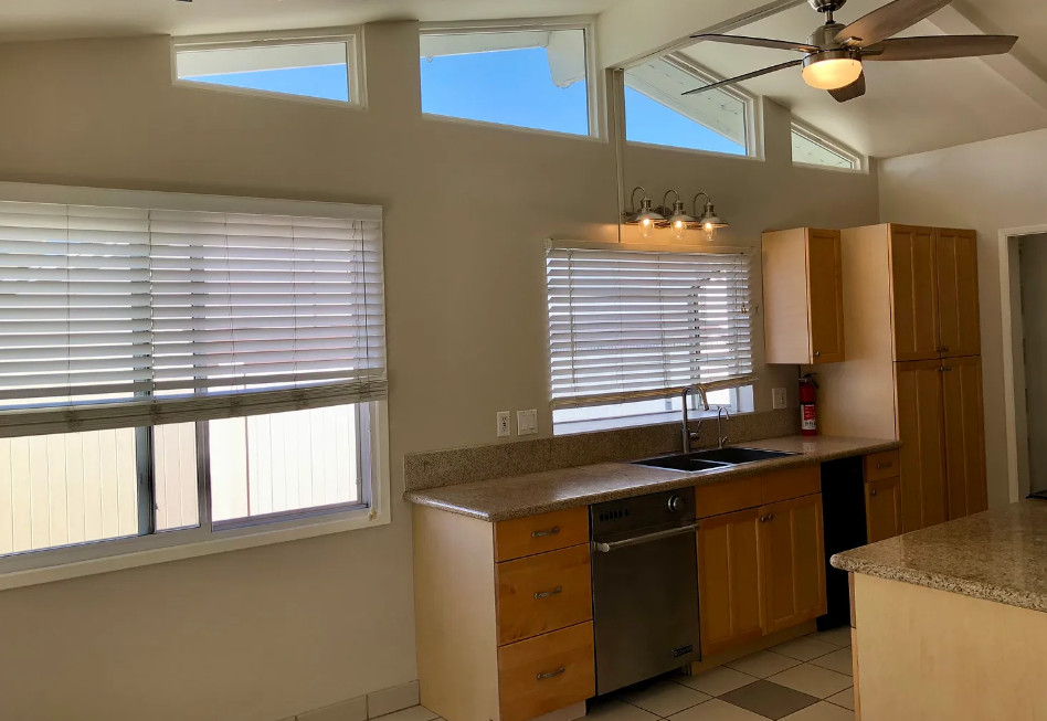 4717 Greenbrier Avenue - Photo 2 of 10