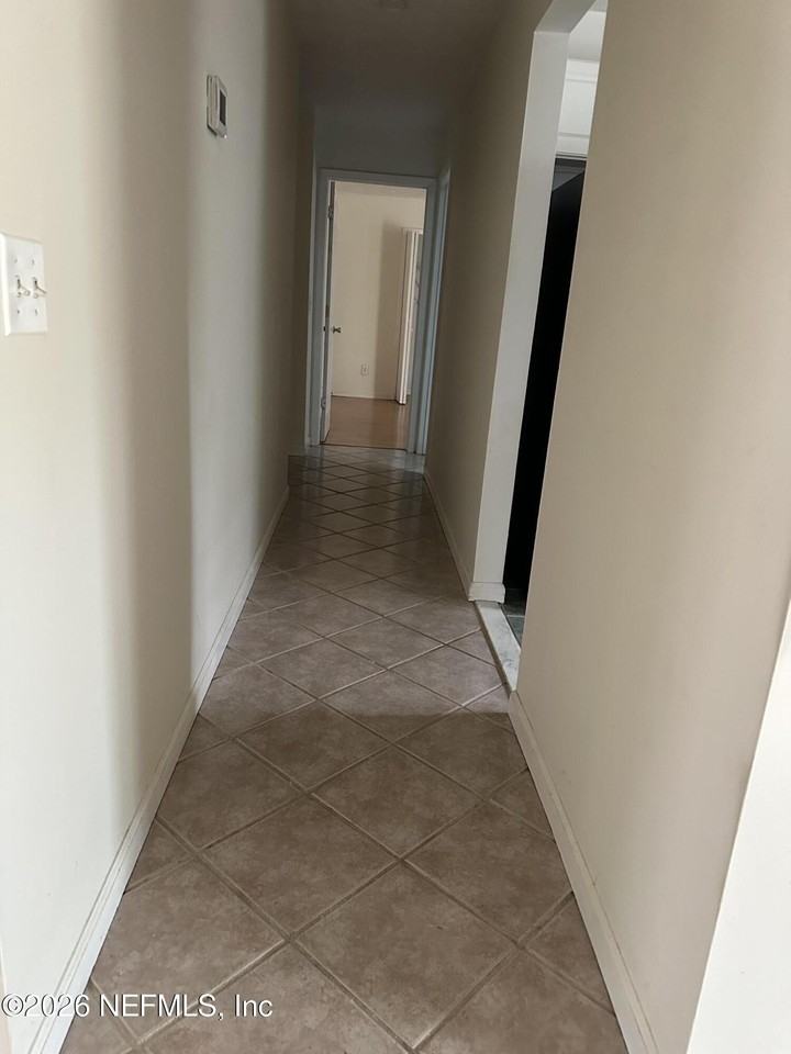 4253 Huntington Forest Blvd - Photo 4 of 7