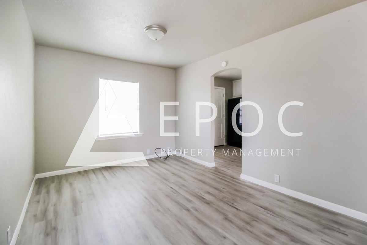 104 Pine Ave - Photo 6 of 15