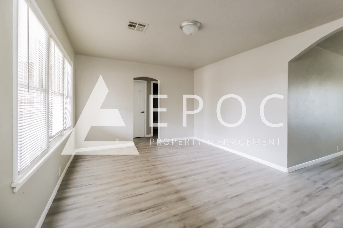 104 Pine Ave - Photo 7 of 15