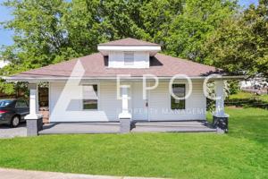 featured image of 3225 Summit Ave