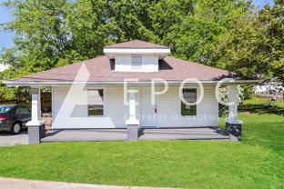 3225 Summit Ave - Photo 1 of 1
