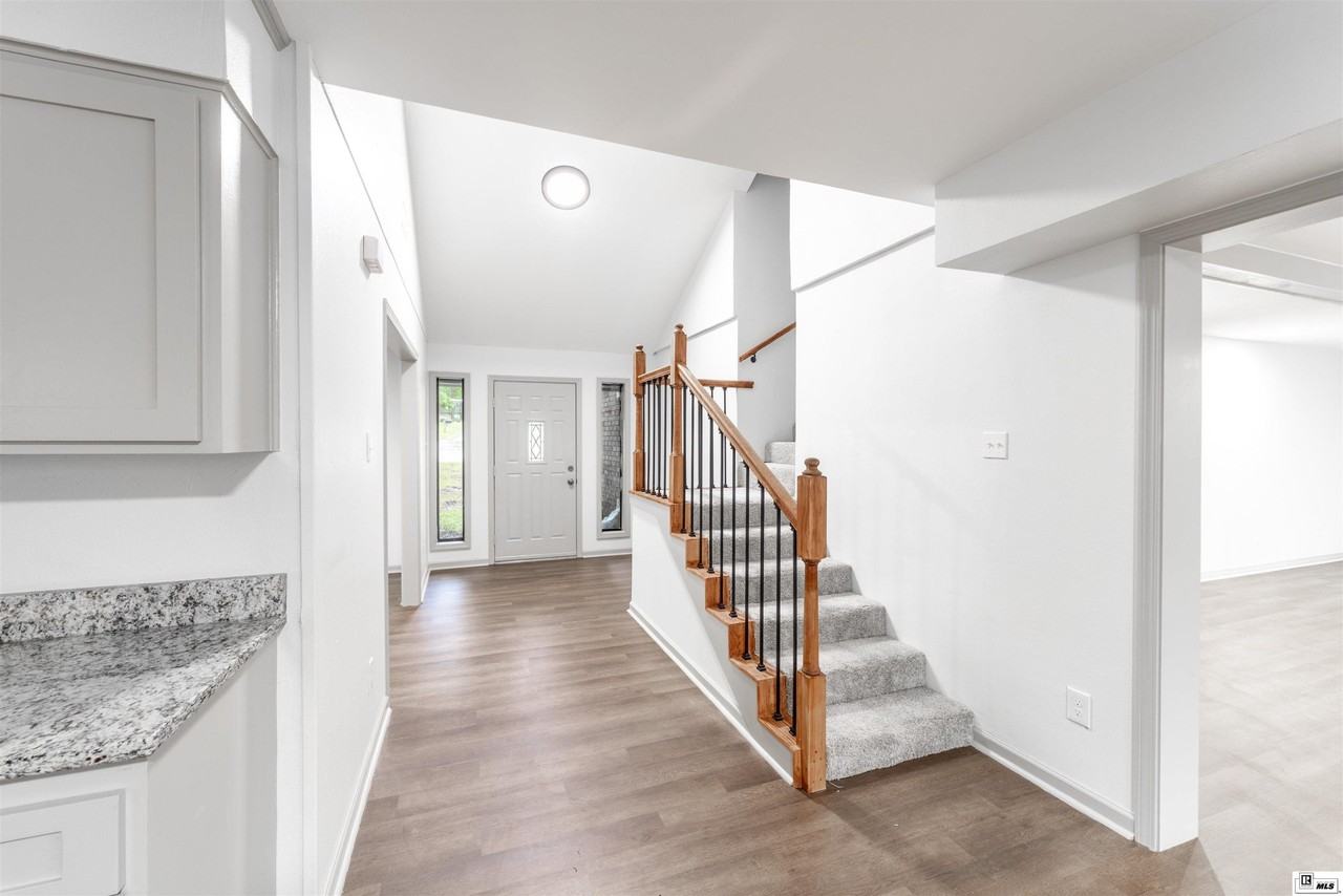 103 Tupawek Dr - Photo 5 of 18