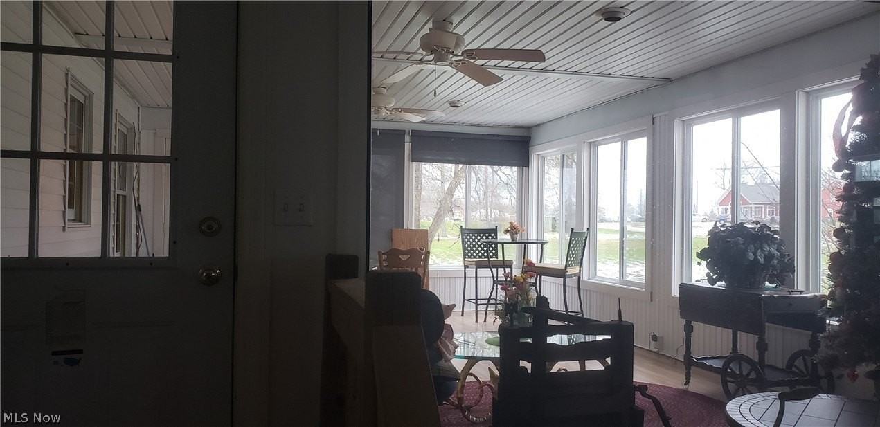 15050 Lake St - Photo 5 of 30