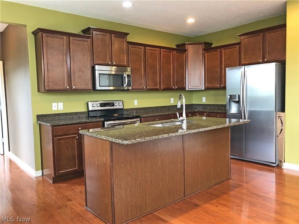 3696 Kenway Blvd - Photo 5 of 35