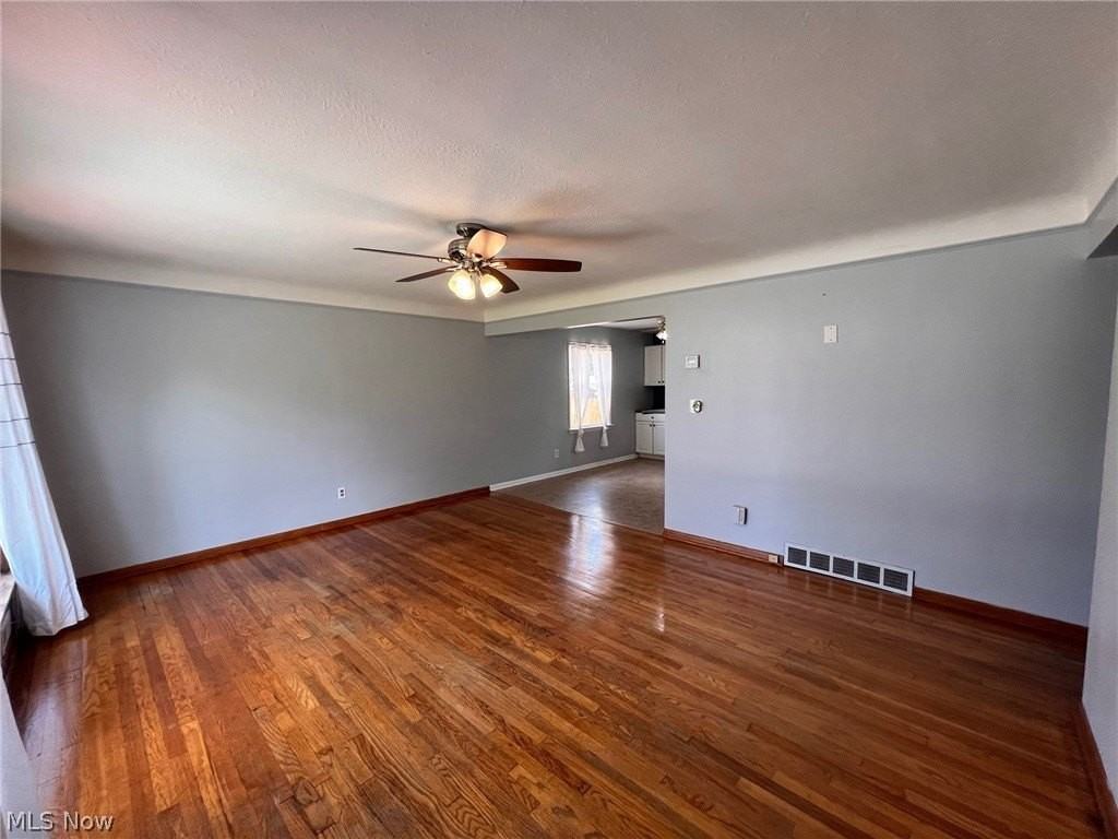 9326 Ackley Rd - Photo 2 of 17