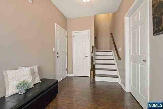 44 Truman Dr - Photo 7 of 49