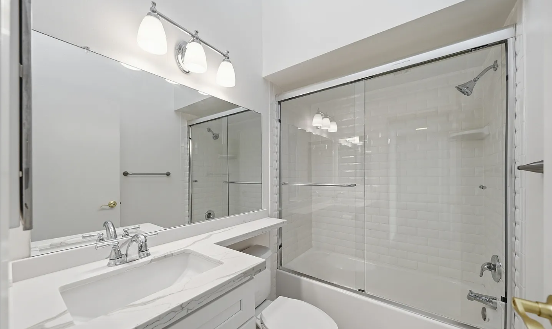 4717 Greenbrier Avenue - Photo 6 of 10