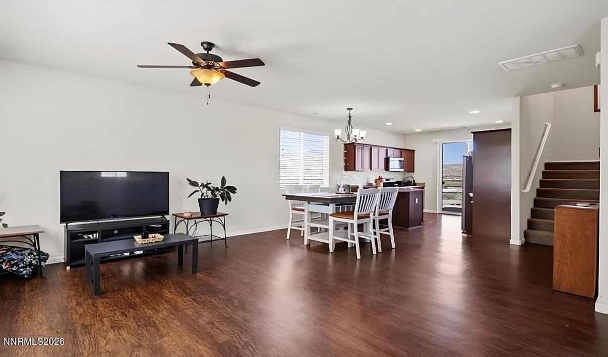 3785 Thistledown Ct - Photo 3 of 10