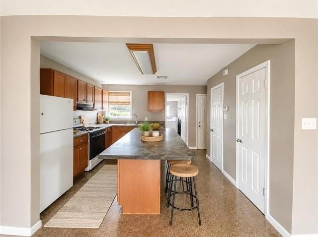 7063 General Haig St - Photo 2 of 9